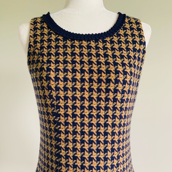 Chic Houndstooth Mini Dress – Size S - Picture 10 of 13